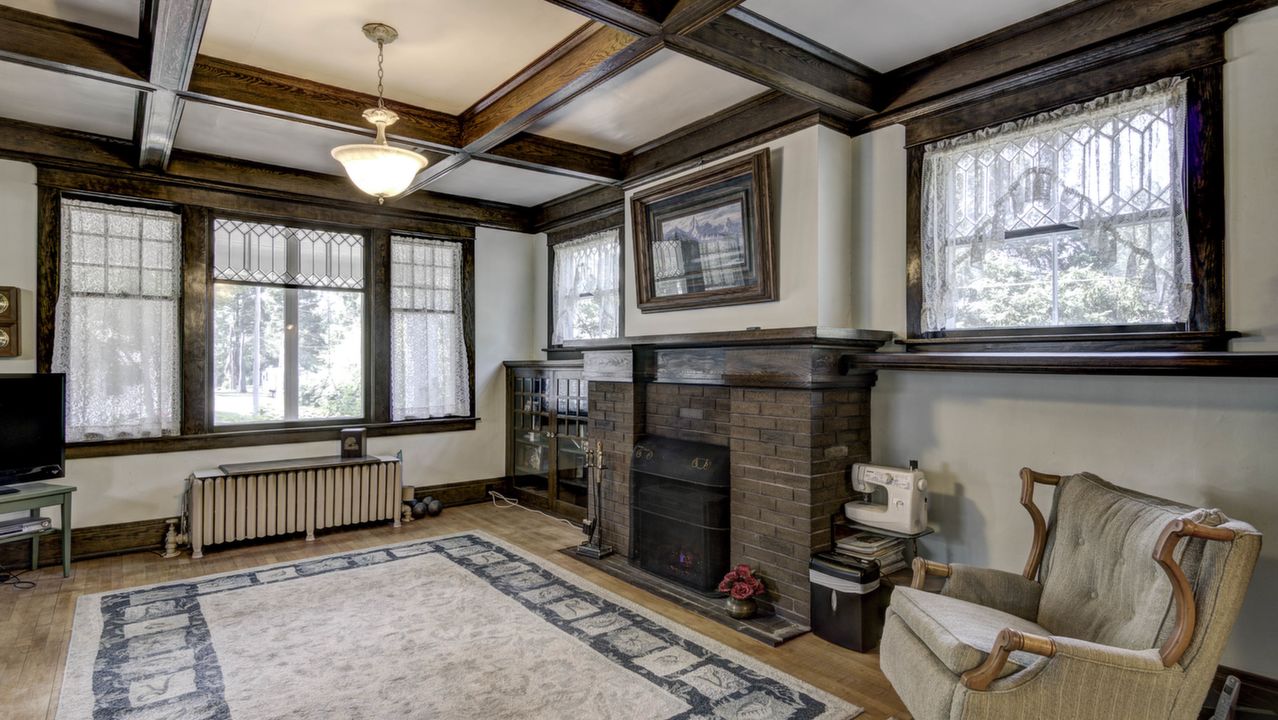 Call Candice Cossio @ (715) 206-0132