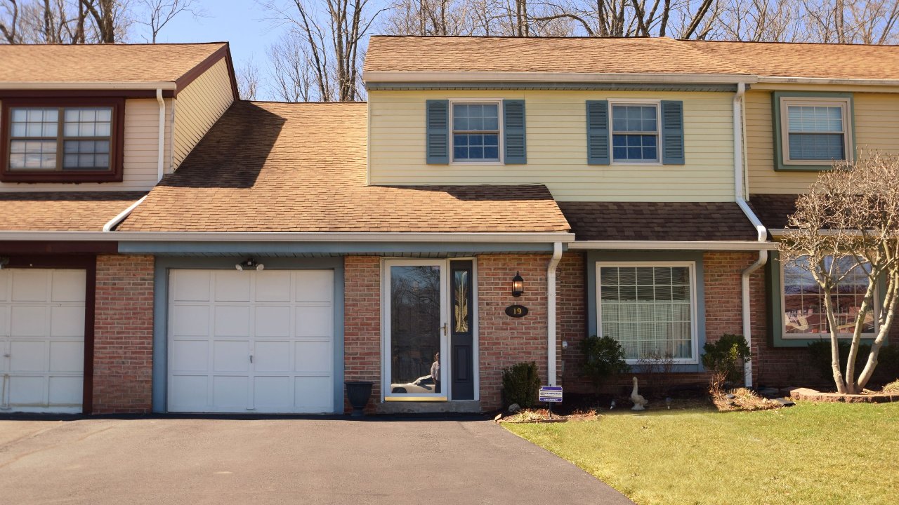 19 Firewood Dr, Horsham, PA, 19044 Scene 1