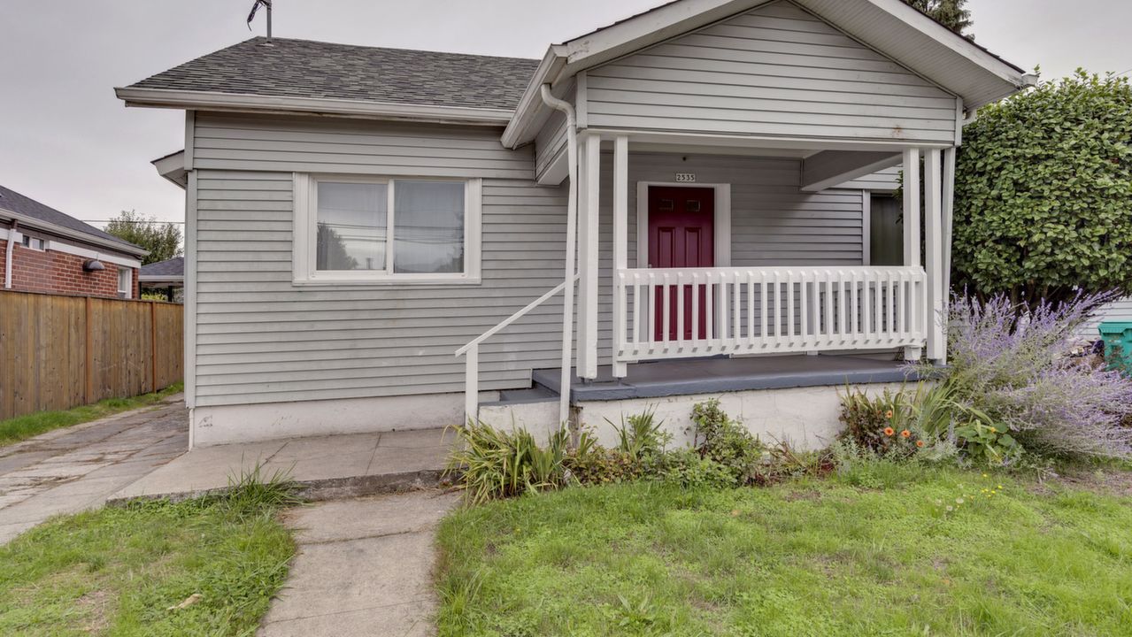 2535 N Lombard St, Portland, OR, 97217 Scene 2