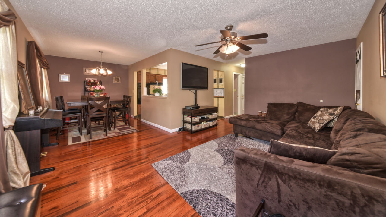 1st Flr Living Rm_Dining Rm