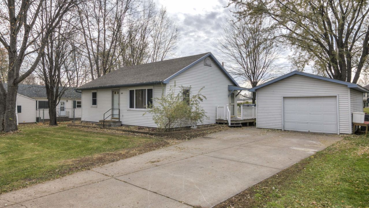 Call Sissy Knopps @ (715) 828-0903