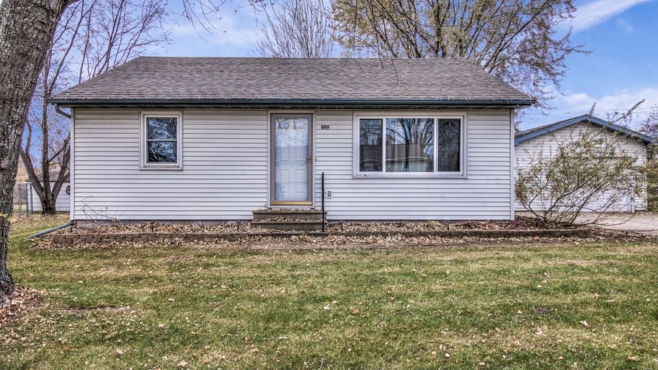 Call Sissy Knopps @ (715) 828-0903