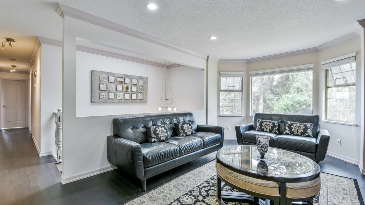 8190 150 St, Surrey, BC, V3R 8H2 Scene 3