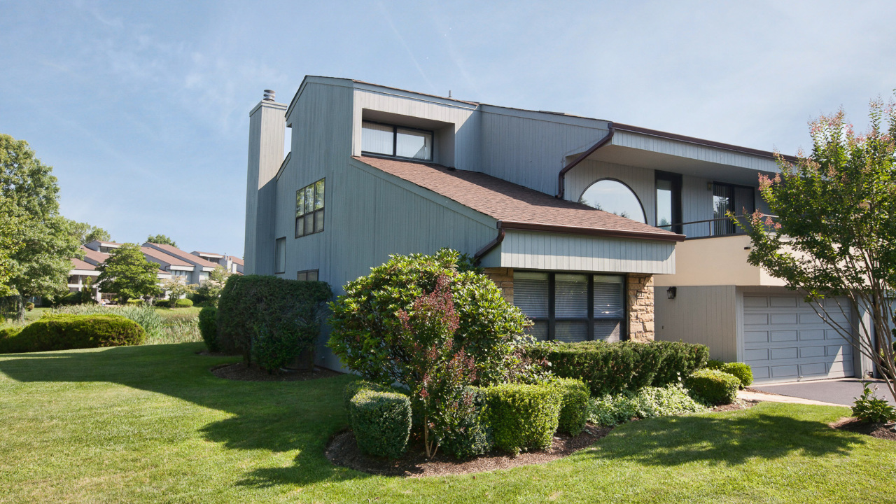 88 Eagle Chase, Woodbury, NY, 11797 Scene 1