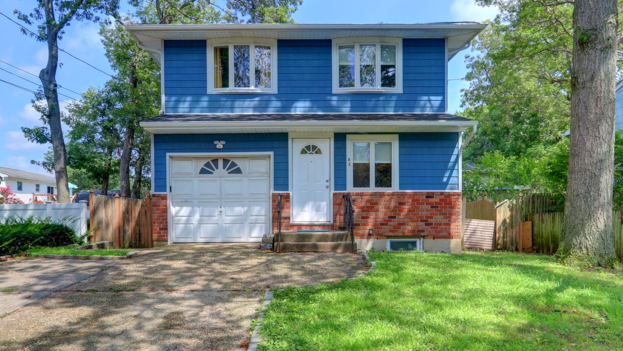 83 1st St, Ronkonkoma, NY, 11779 Scene 1