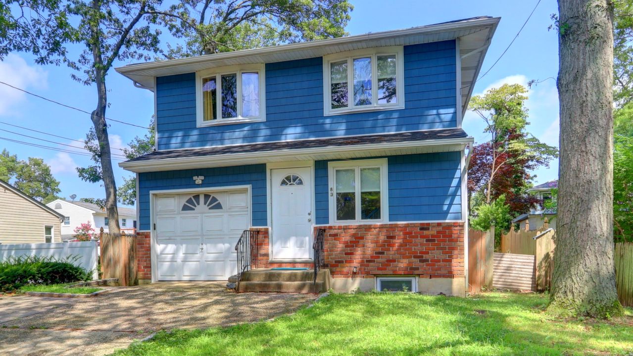 83 1st St, Ronkonkoma, NY, 11779 Scene 2