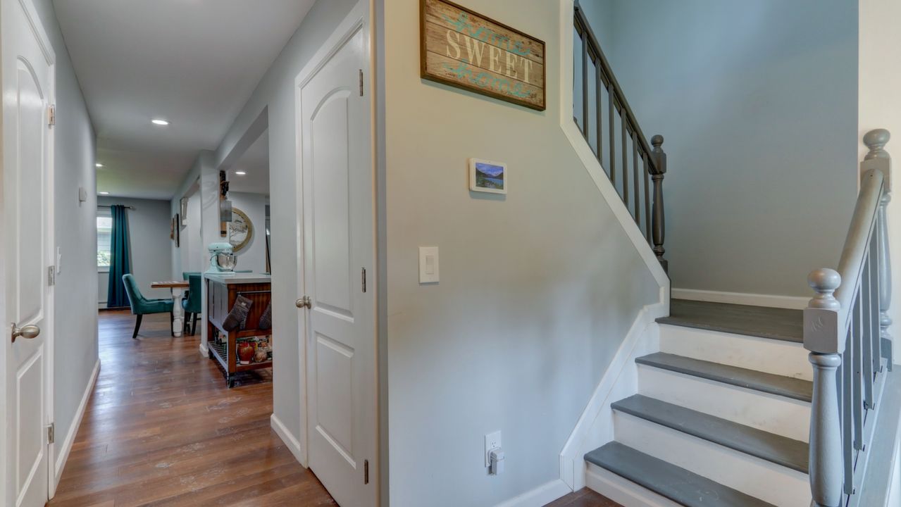 83 1st St, Ronkonkoma, NY, 11779 Scene 3