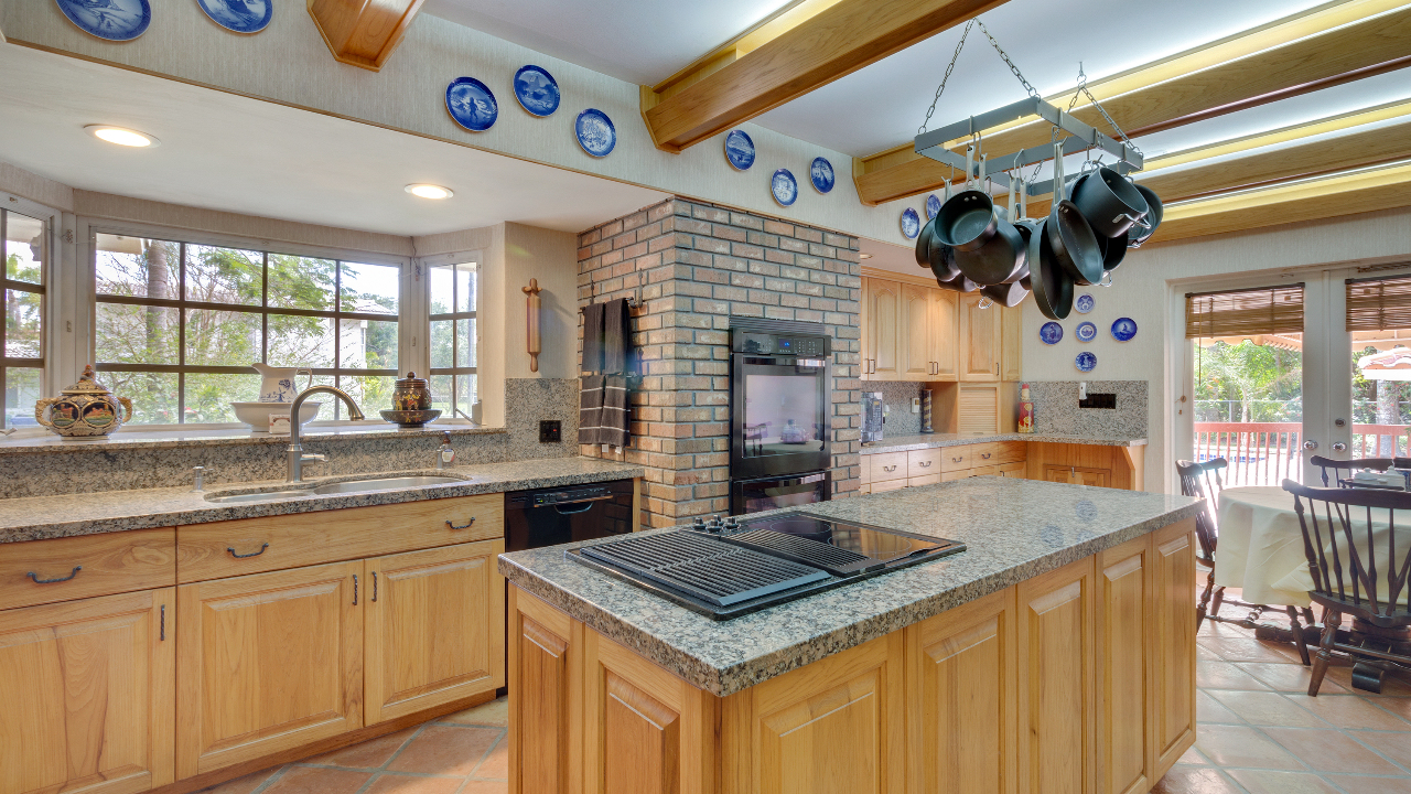 12100-SW-93rd-Ave-06
