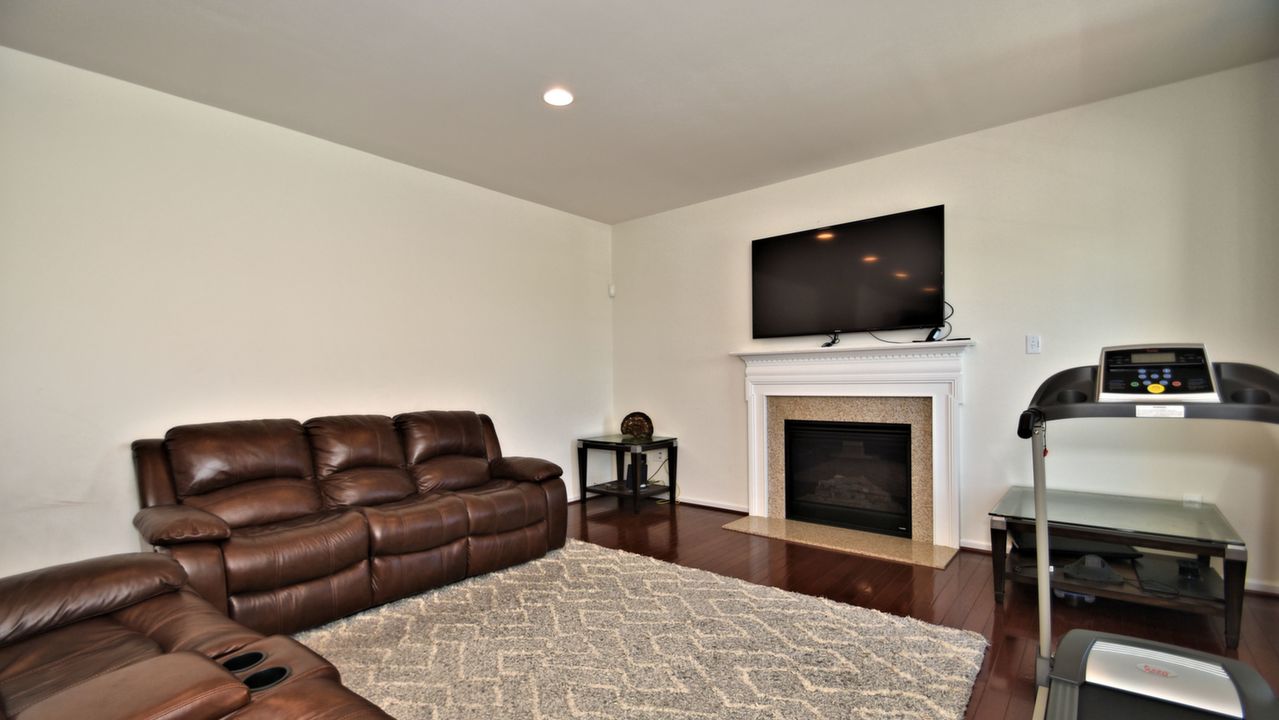 2015 Milford Square Pike, Quakertown, PA, 18951 Scene 3