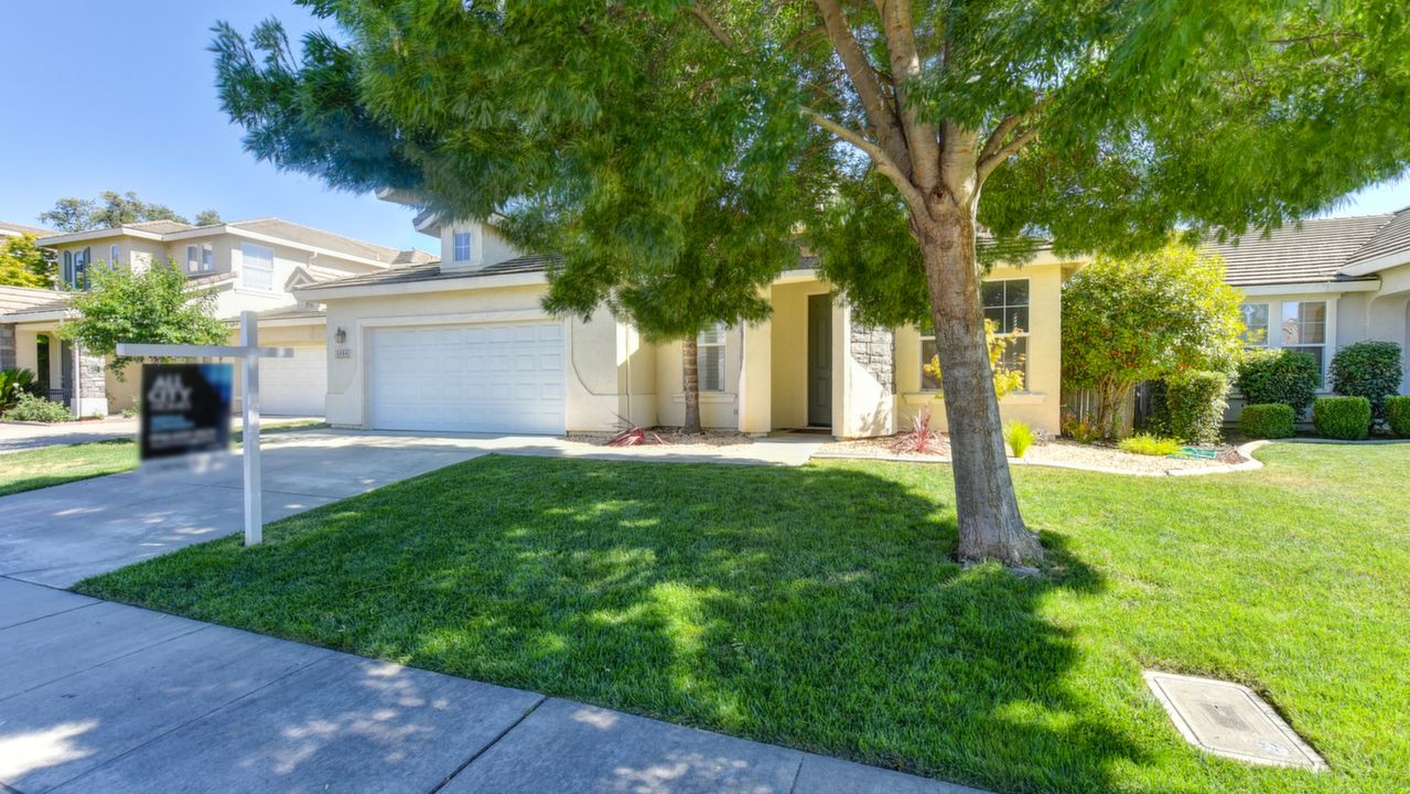 5404 Friesian Way, Elk Grove, CA, 95757 Scene 2