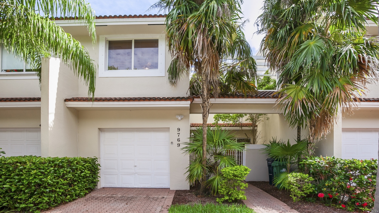 9769-NW-45th-Ln-01