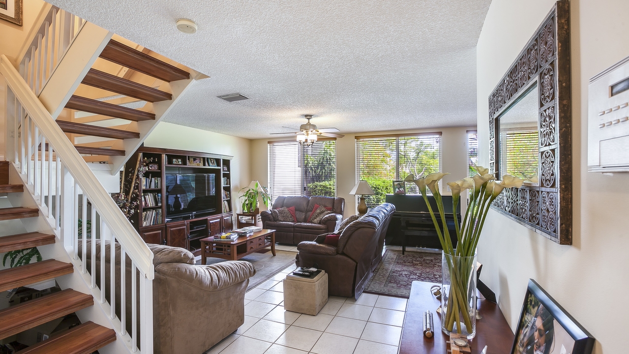 9769-NW-45th-Ln-03