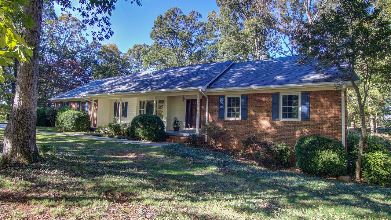 2490 Old Salem Circle