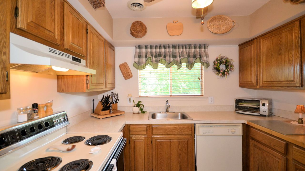 321 Green Meadow Ln, Horsham, PA, 19044 Scene 3