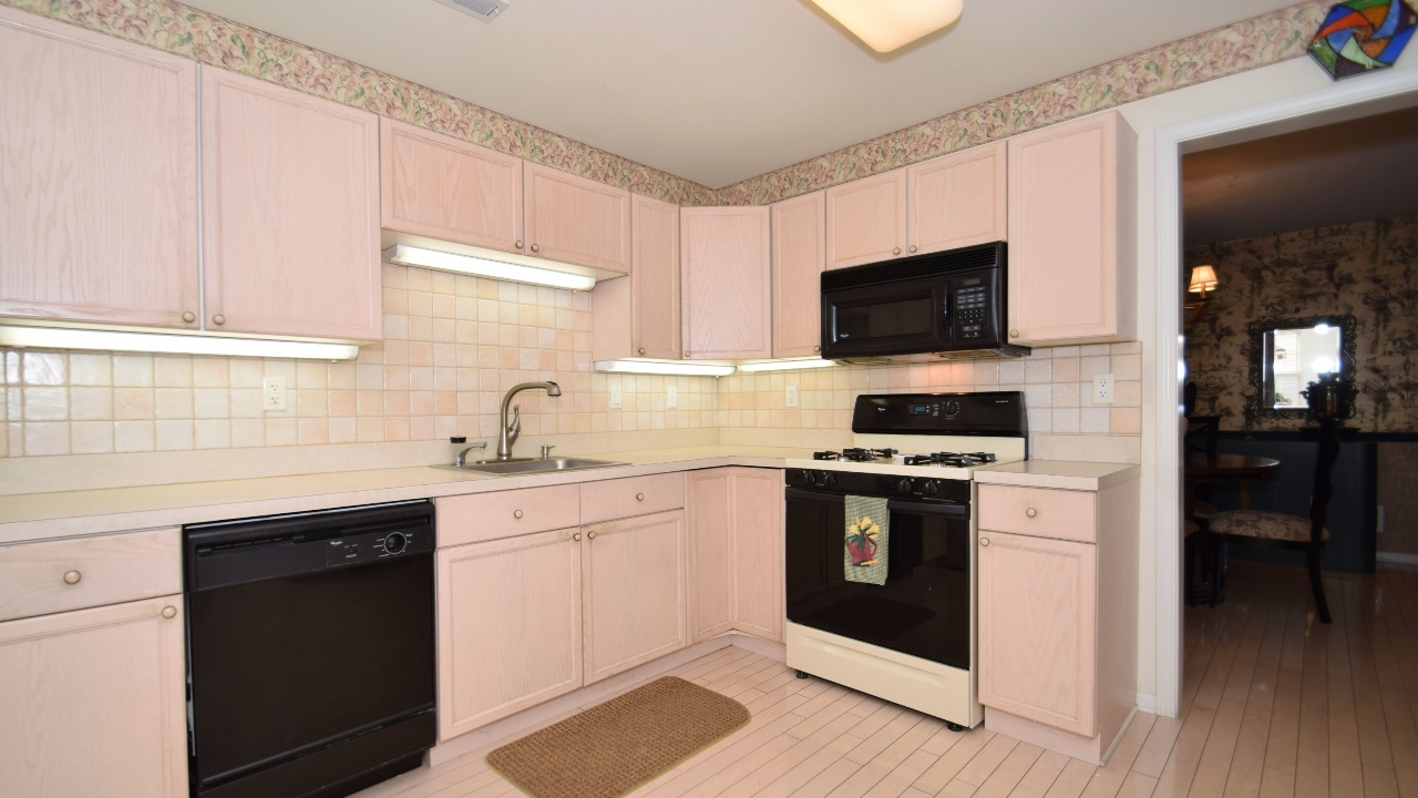 304 Silver Oak Ct, Warwick, PA, 18974 Scene 4