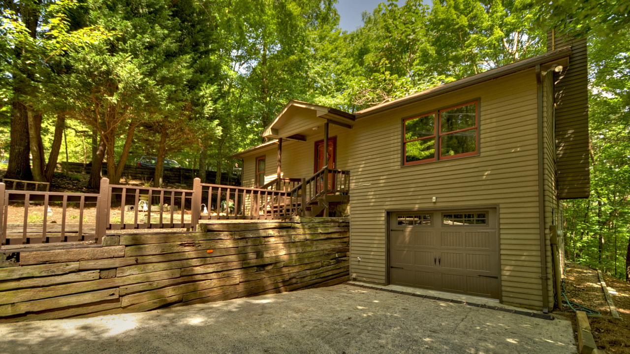 986 Mountain Oak Drive, Ellijay, GA, 30540 Scene 2