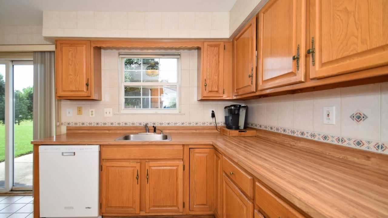 508 Beacon Hill Ln, Plymouth Meeting, PA, 19426 Scene 4