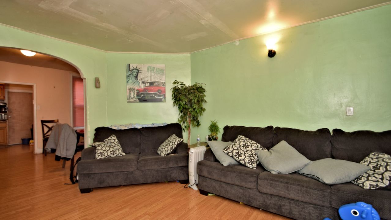 4528 Hurley St, Philadelphia, PA, 19120 Scene 2