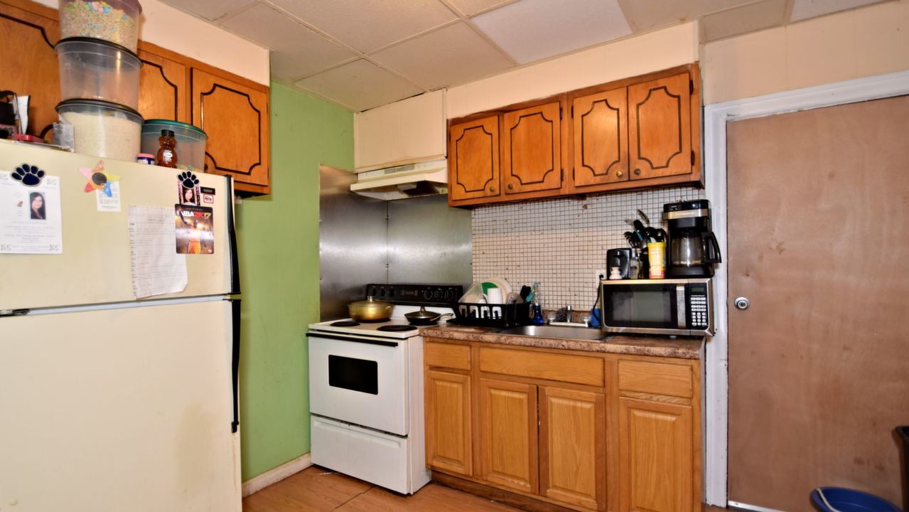 4528 Hurley St, Philadelphia, PA, 19120 Scene 4