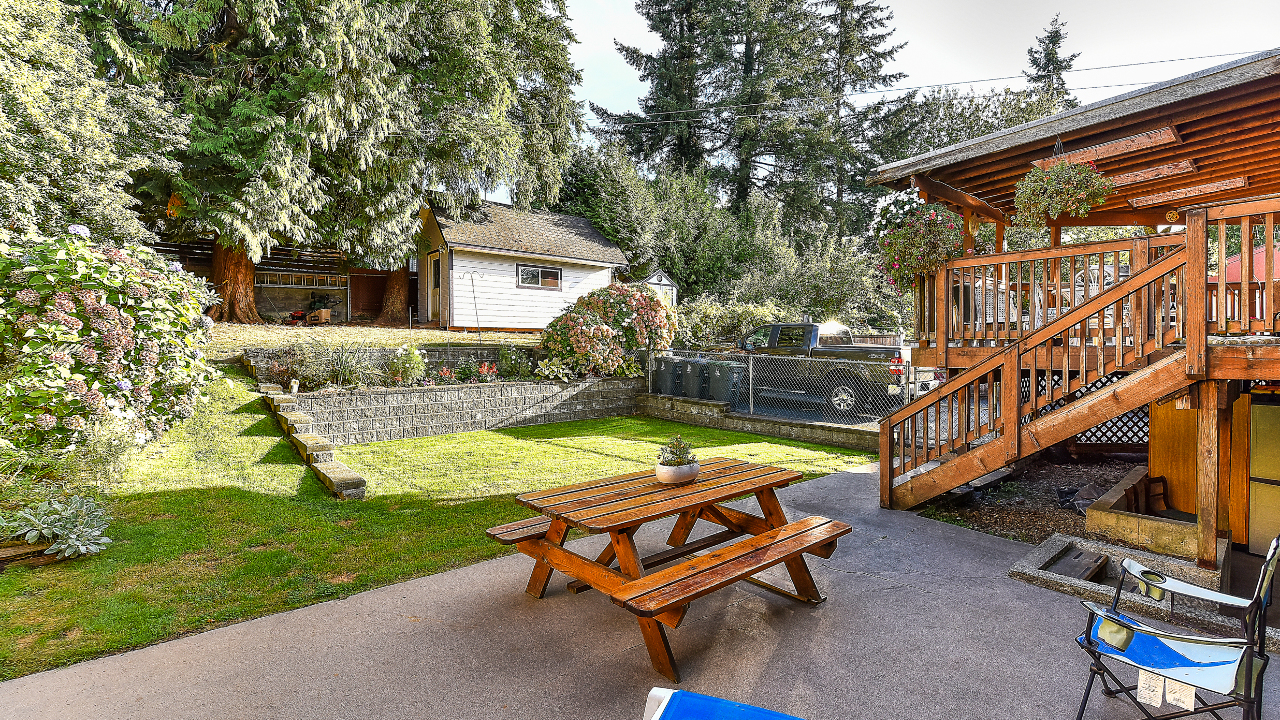 11376 Glen Avon Dr, Surrey, BC, V3R 4Y6 Scene 2