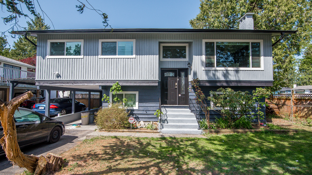 11935 92A Ave, Delta, BC, V4C 3N3 Scene 1