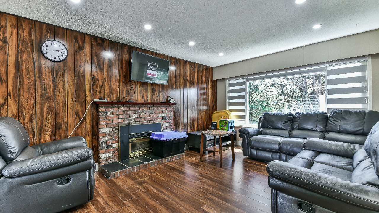 11935 92A Ave, Delta, BC, V4C 3N3 Scene 2