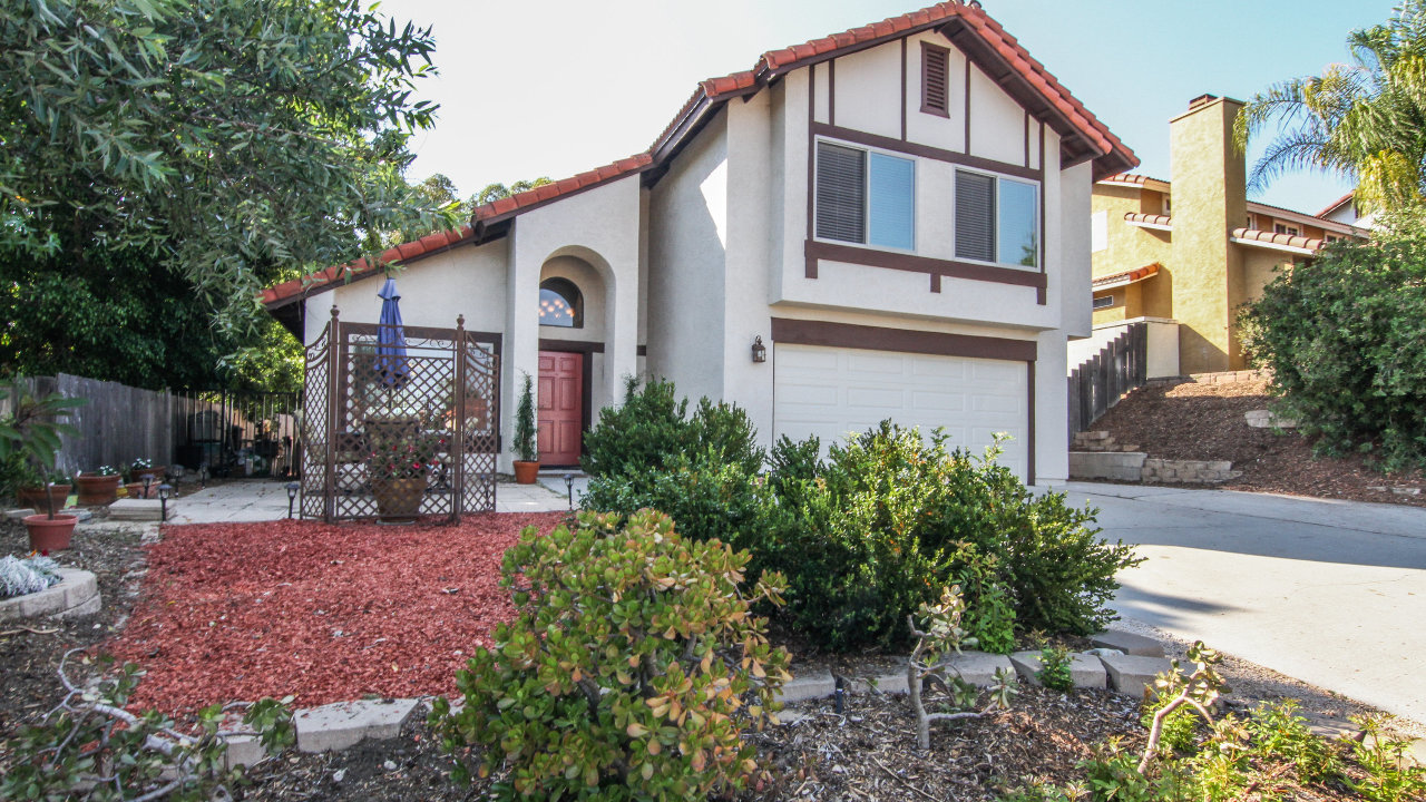 13266 Entreken Ave., San Diego, CA, 92129 Scene 1