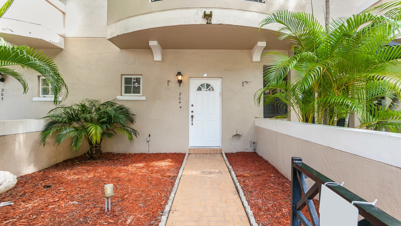 Gables-Court-Unit-B4-03