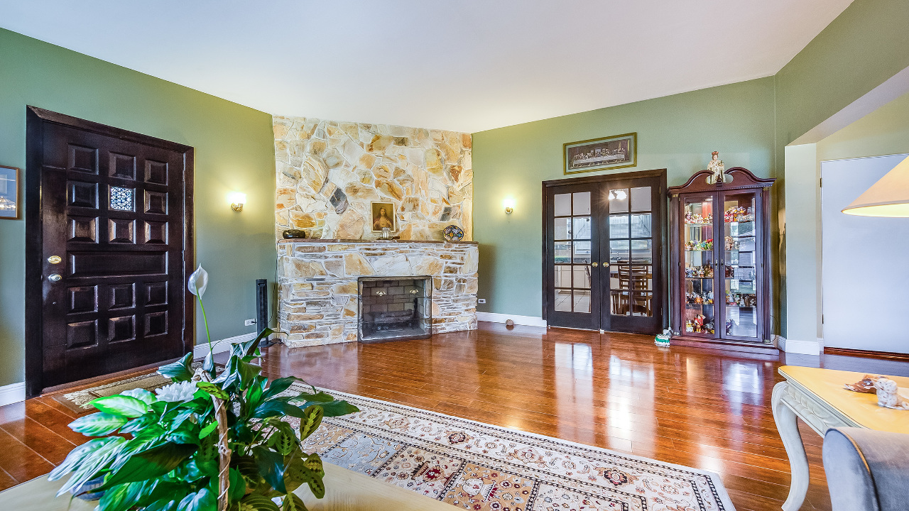 913-NE-95th-St-03