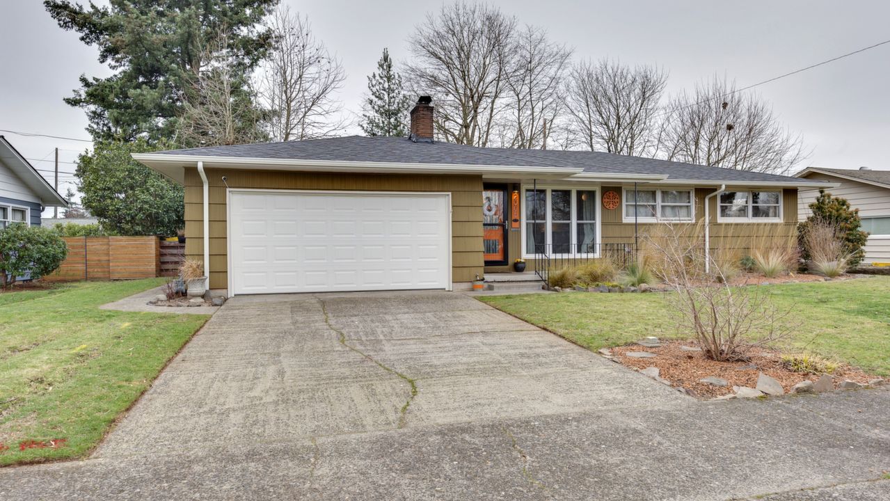 2005 SE 97th Avenue, Portland, OR, 97216 Scene 2