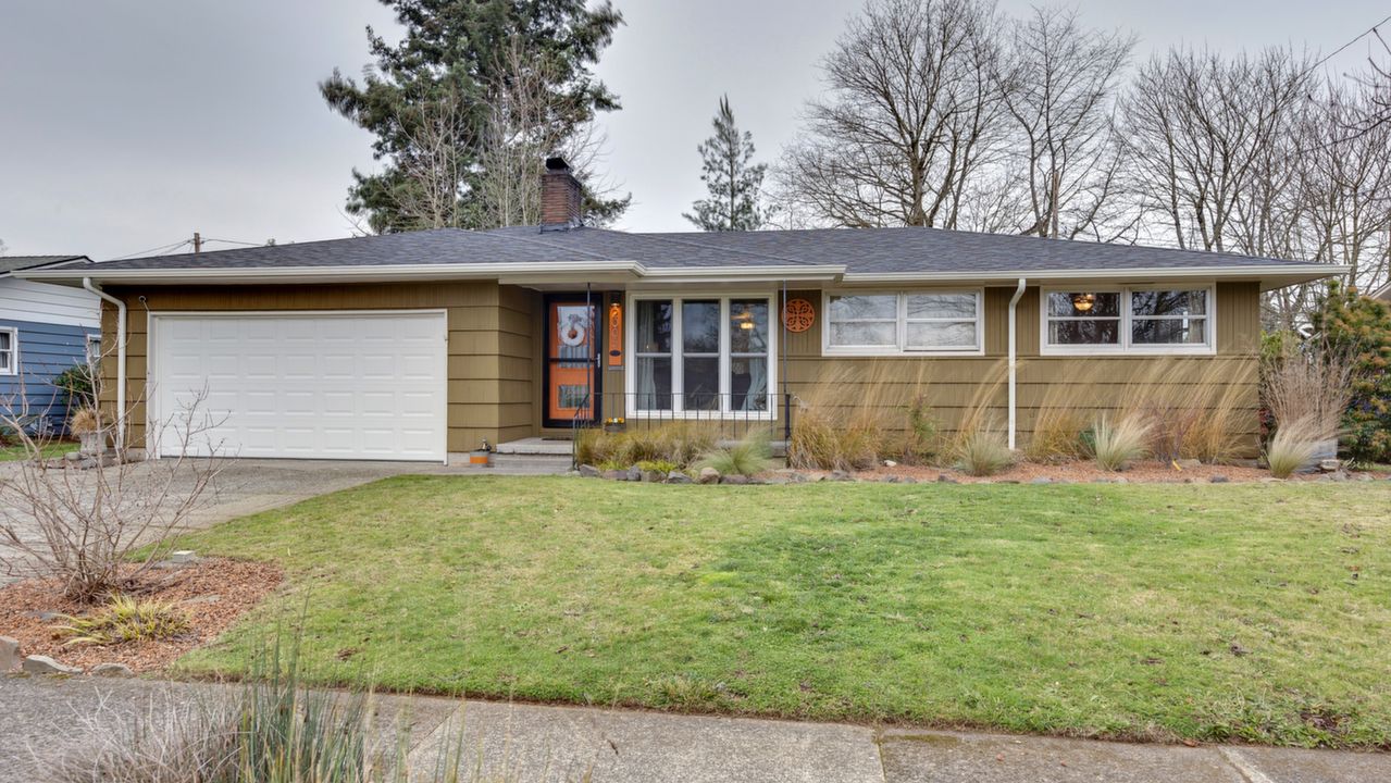 2005 SE 97th Avenue, Portland, OR, 97216 Scene 1