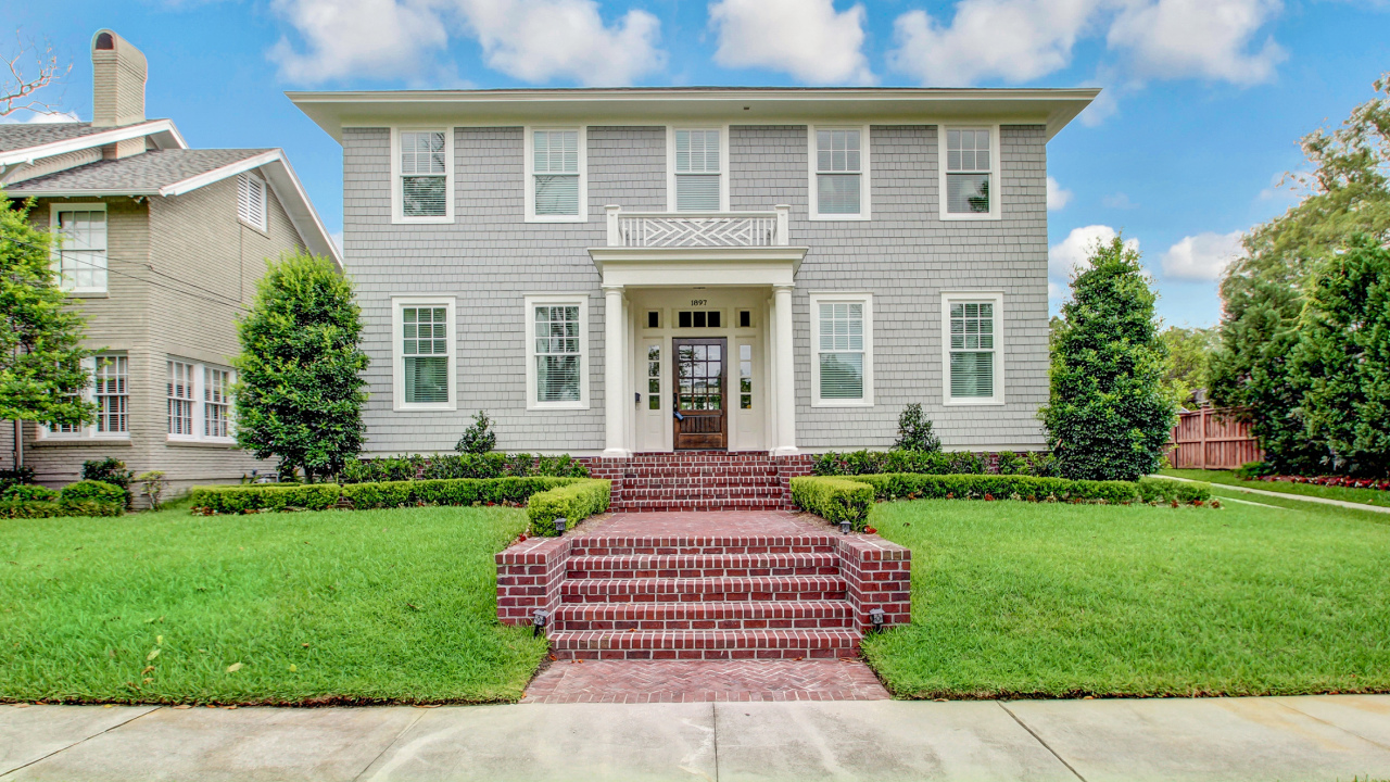 Welcome to 1897 Greenwood Ave!