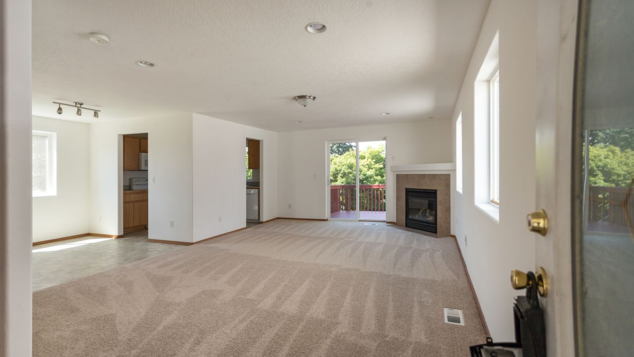 1437 SW Binford Lake Pkwy, Gresham, OR, 97080 Scene 3