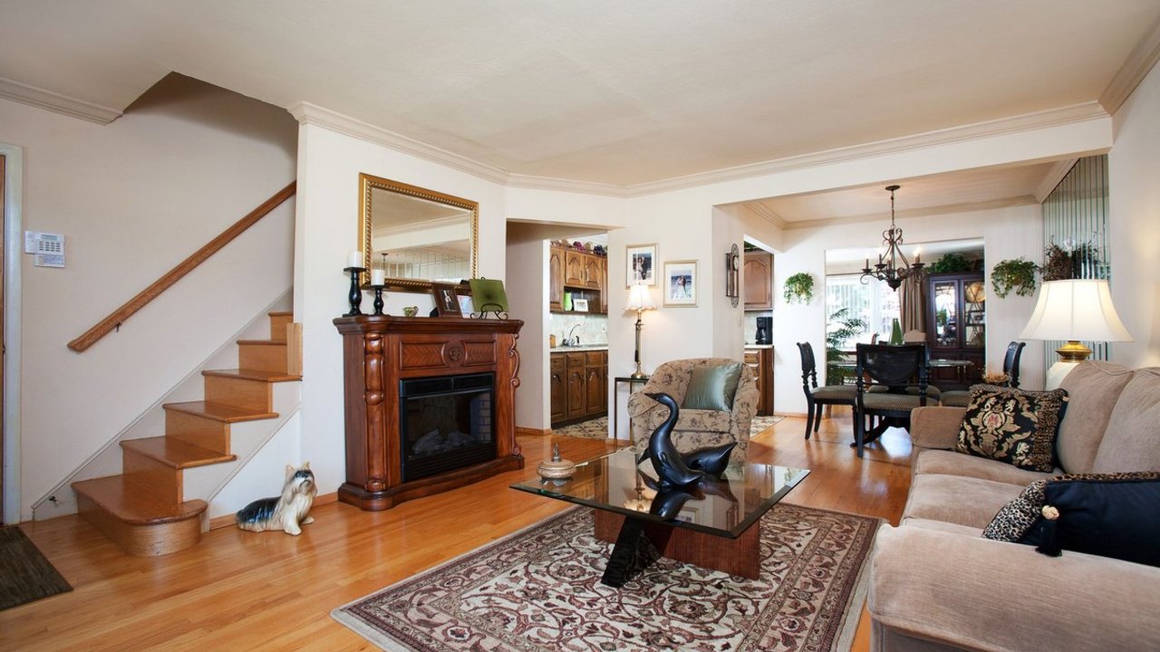 422 Brendan Avenue, Massapequa Park, NY, 11762 Scene 2