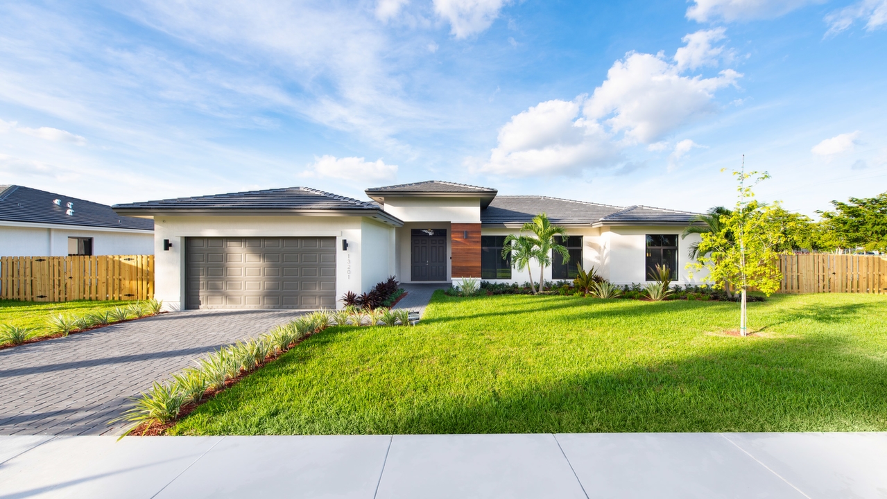 13201-SW-232nd-St-02