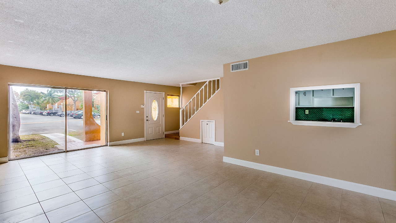 13781-SW-84th-St-Apt-E-03
