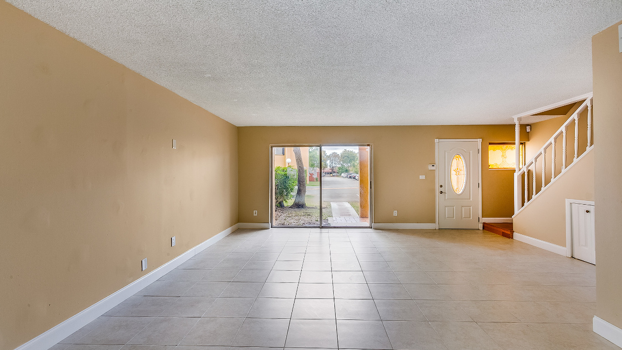 13781-SW-84th-St-Apt-E-04