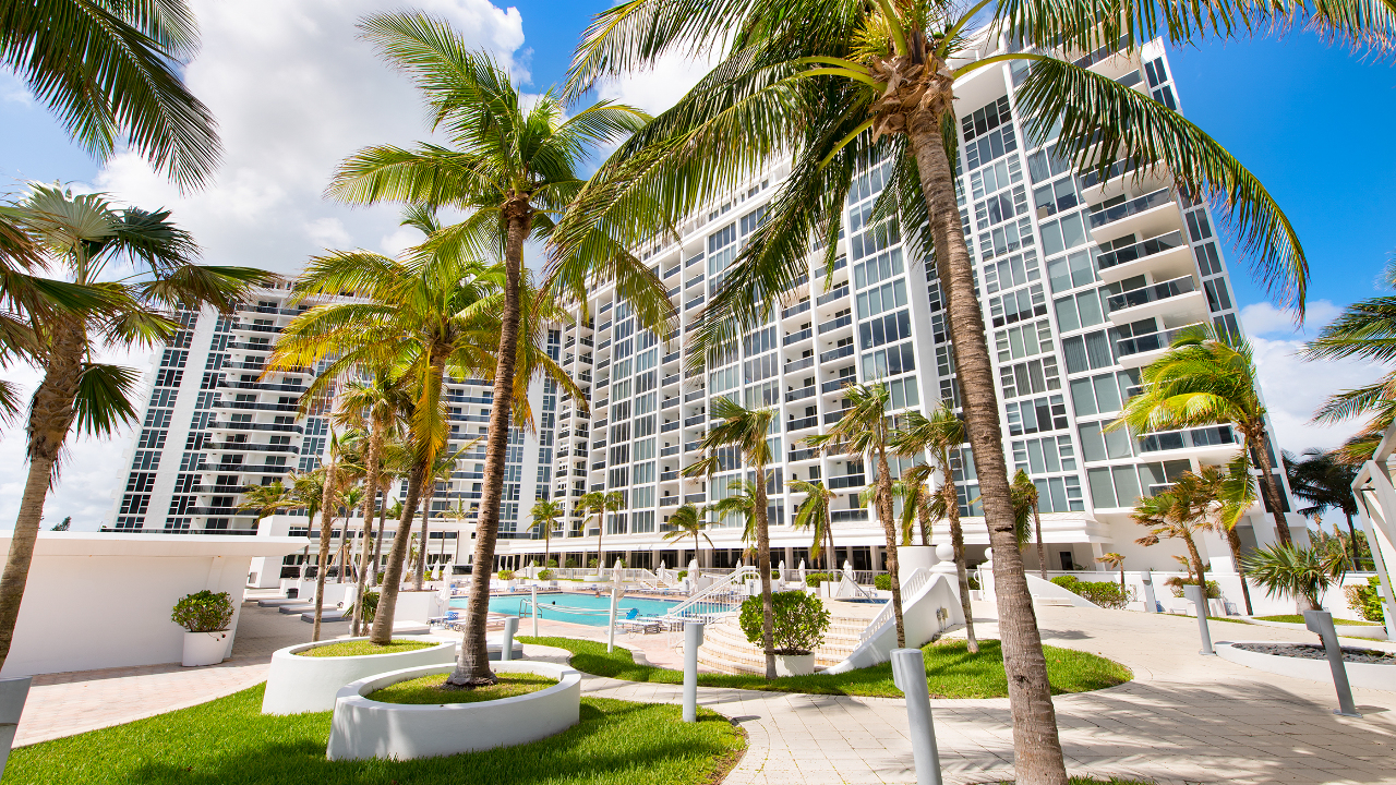 Harbour-House-#421-01