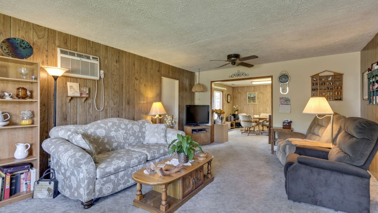 9823 SE Cora St, Portland, OR, 97266 Scene 3