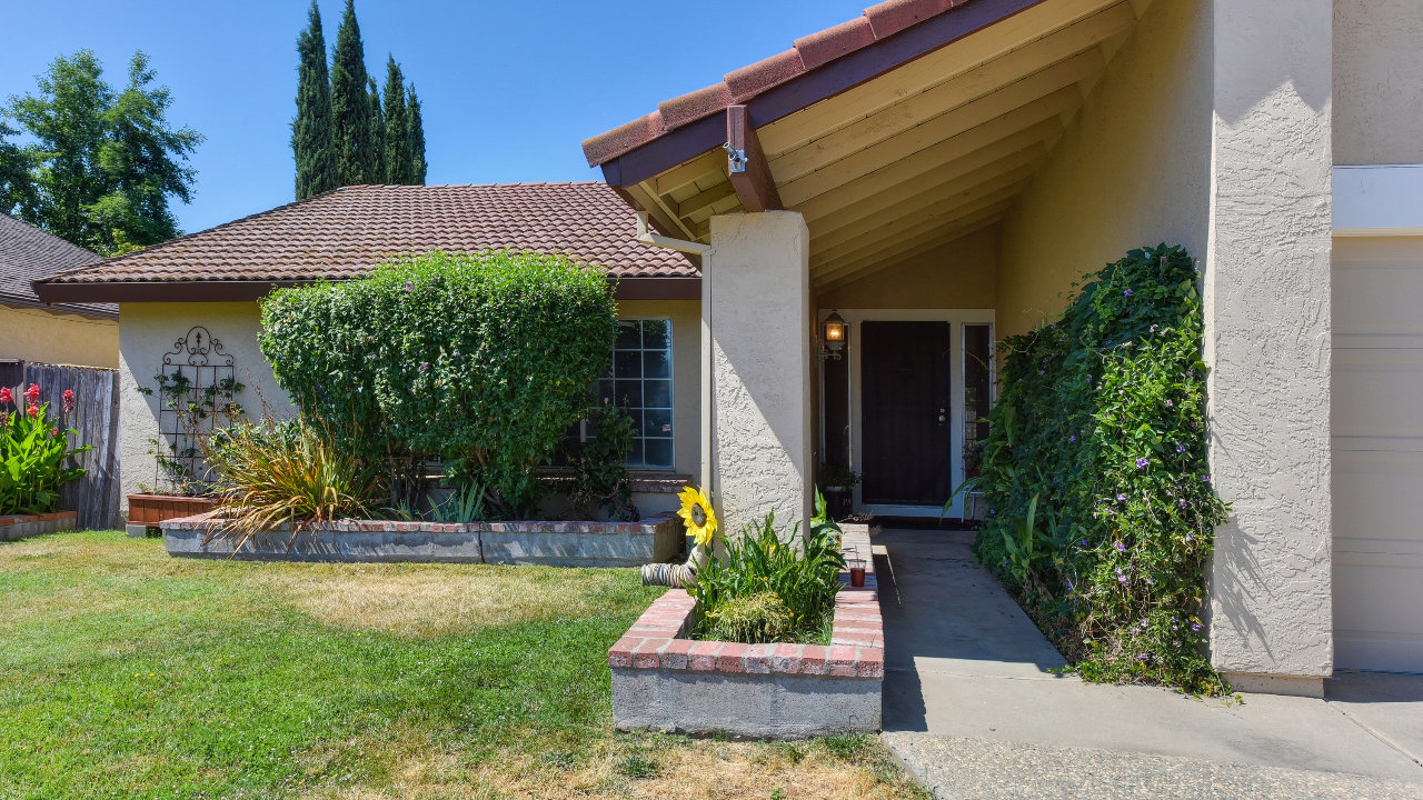 9065 Lismore Drive, Elk Grove, CA, 95624 Scene 4