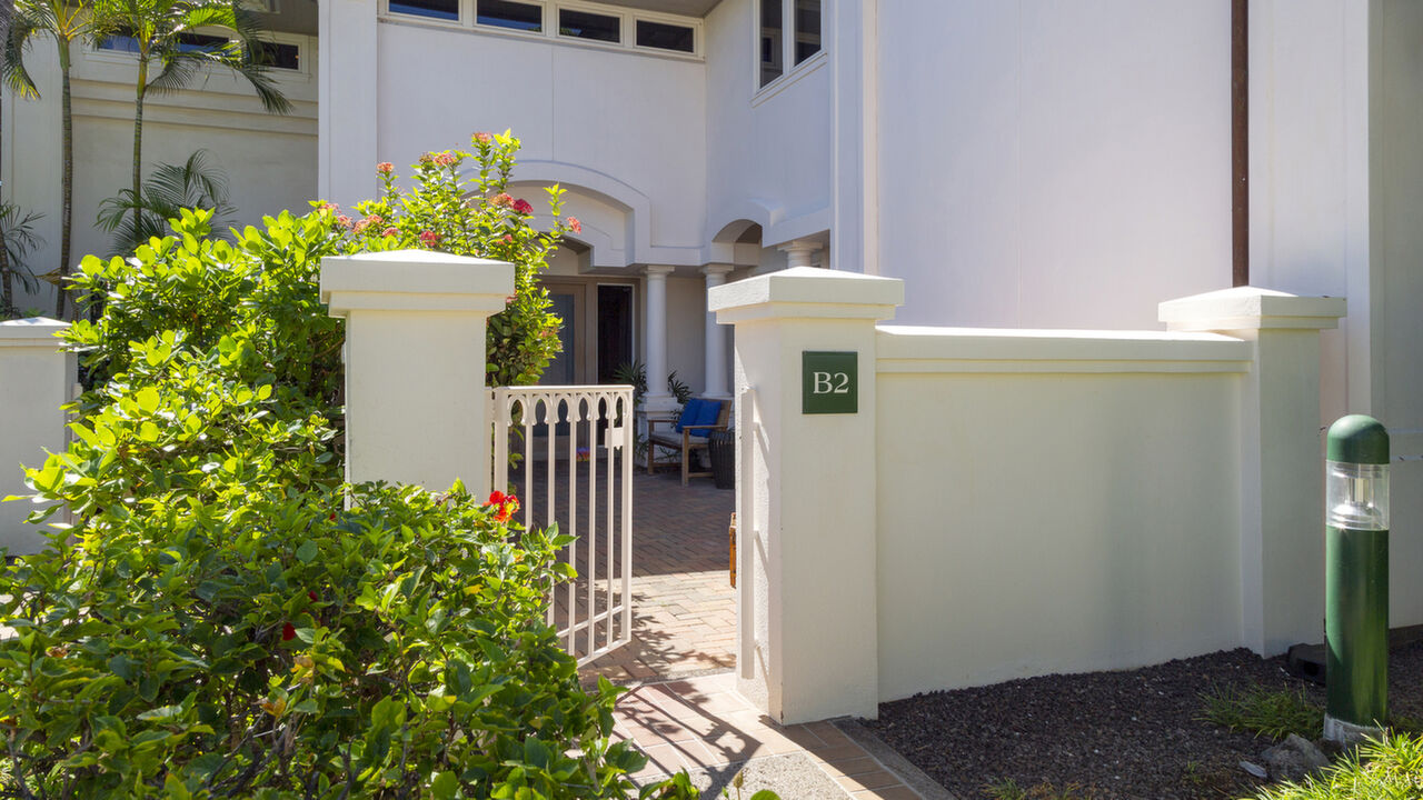 Private Front Entrance