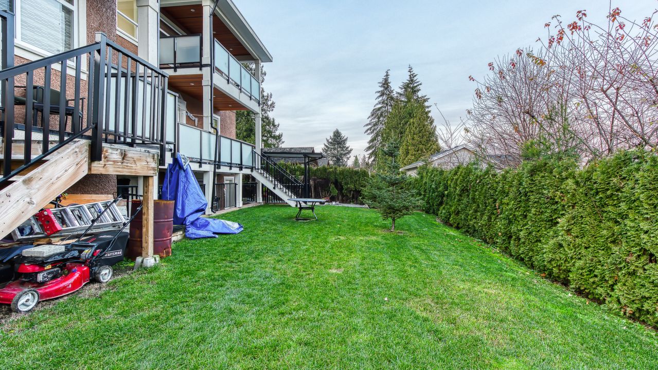 9292 162A St, Surrey, BC, V4N 2B8 Scene 2