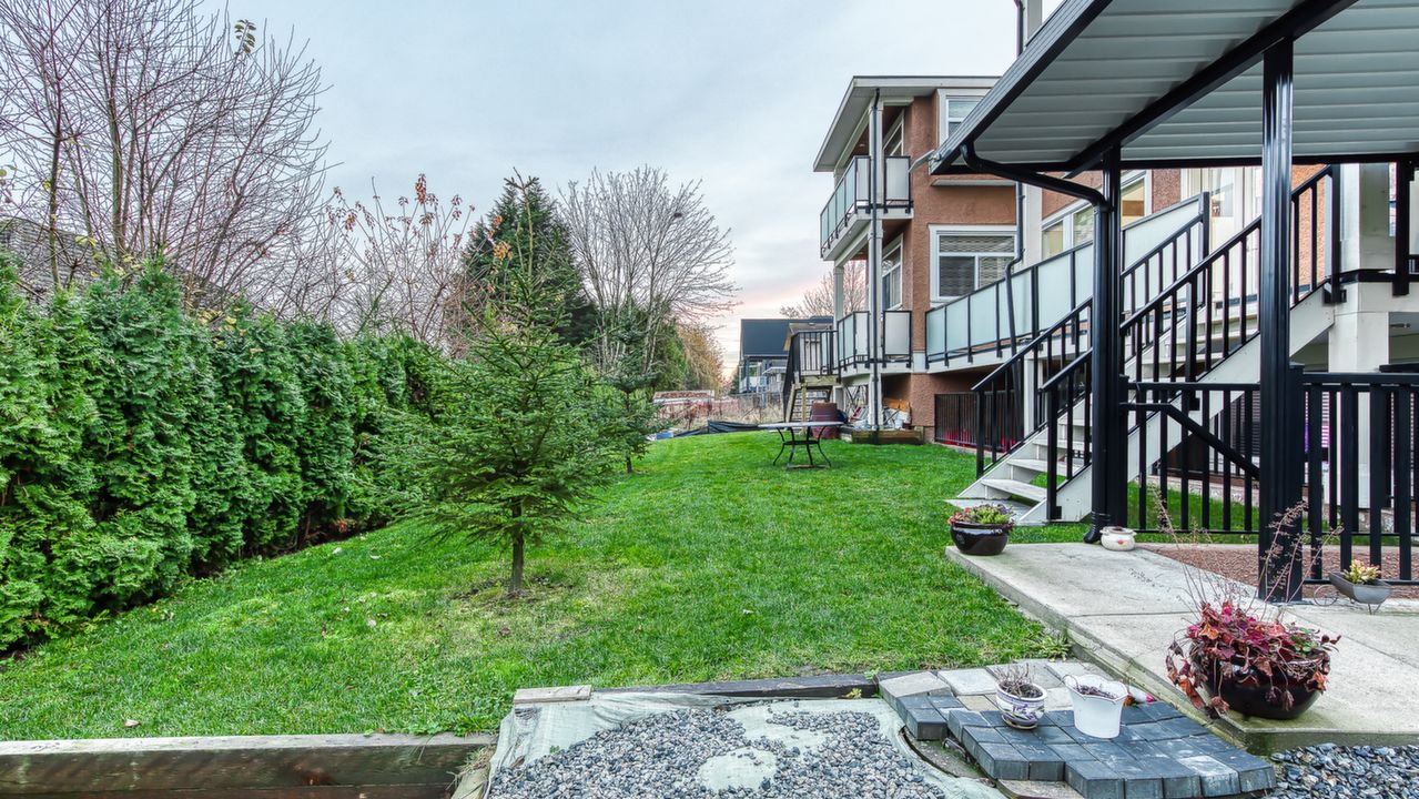 9292 162A St, Surrey, BC, V4N 2B8 Scene 3