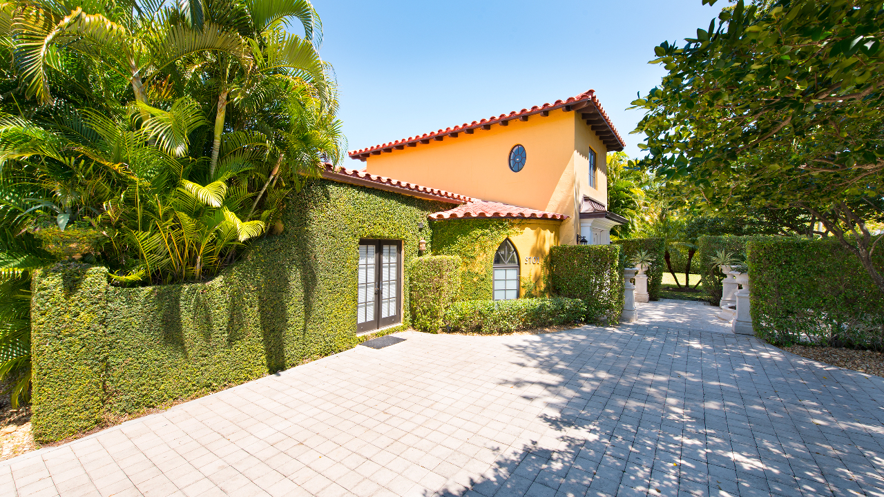 3701-Royal-Palm-Ave-02