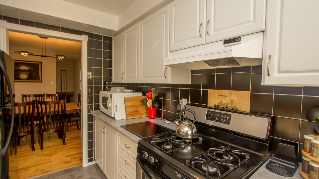 58 Luminous Court, Brampton, ON, L6Z2B3 Scene 3