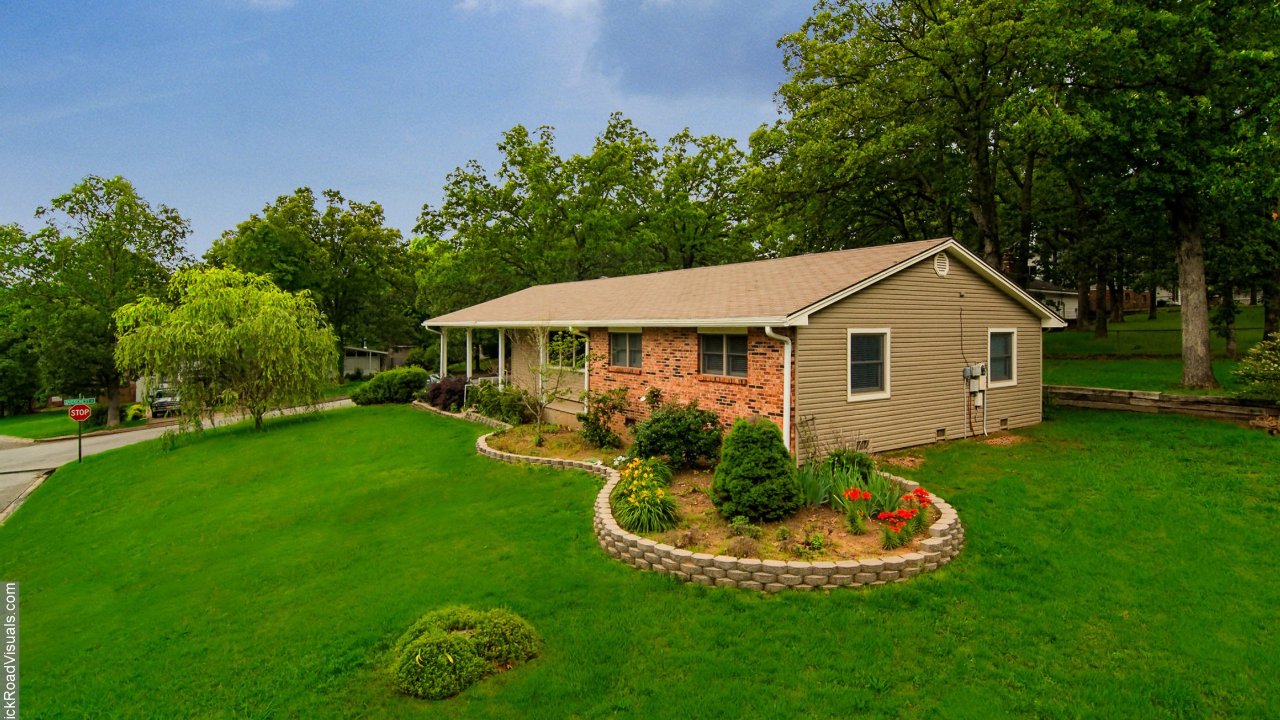 2211 Sheridan, Fayetteville, AR, 72703 Scene 1