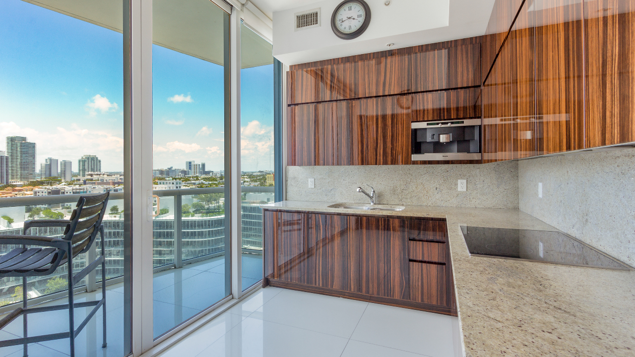 Continuum-N-#1506-04