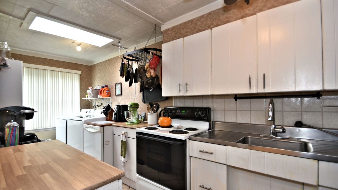 51 Macintosh Rd, Levittown, PA, 19056 Scene 2