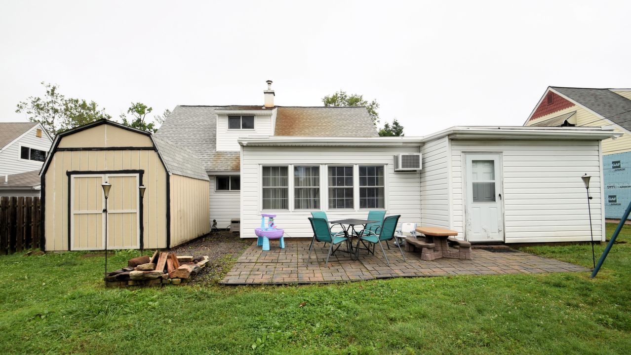 51 Macintosh Rd, Levittown, PA, 19056 Scene 4