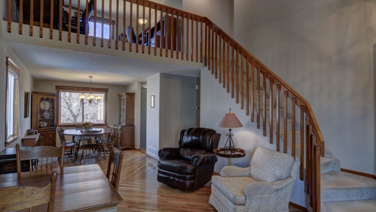 04 Living Room